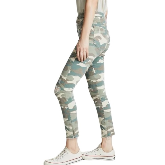 MOTHER High Waisted Looker Ankle Fray See Me Camo Distressed Denim Jean Size 29 - Picture 3 of 15